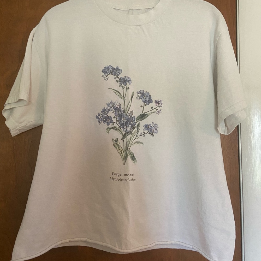 brandy melville forget me nots tshirt